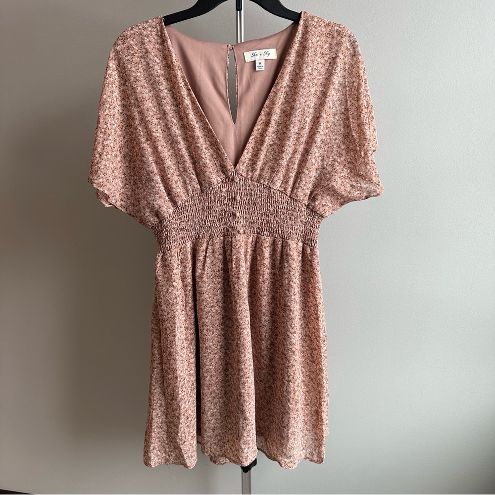 She + Sky Pink Floral Smocked Waist Dress | V-Neck Mini Dress | Size M